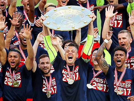 © GEPA/Christian Walgram Salzburg mit dem Meisterteller