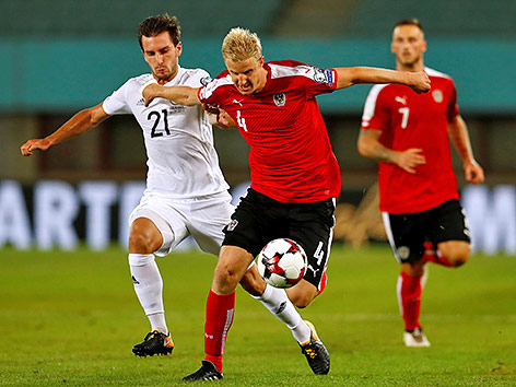 © Reuters/Leonhard Foeger Martin Hinteregger gegen Otar Kakabadze