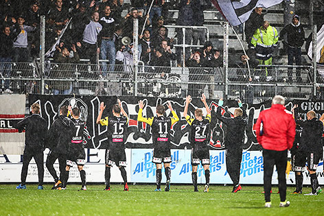 © GEPA/Felix Roittner LASK-Spieler jubeln