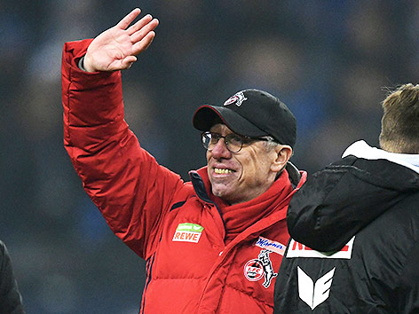 © GEPA/Witters/Uwe Speck Peter Stöger winkt