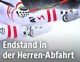 Beine und Skier