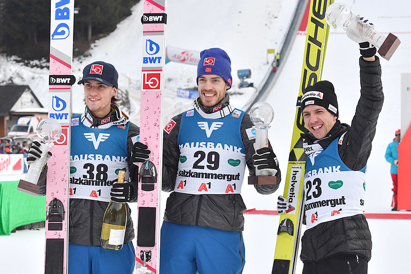 © APA/AP/Kerstin Joensson Daniel Andre Tande (NOR), Andreas Stjernen (NOR) und Simon Ammann (SUI)