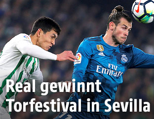 Gareth Bale (Real) und  Aissa Mandi (Sevilla)