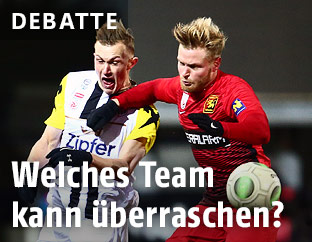 Thomas Goiginger (LASK) und Marcel Holzmann (Admira)