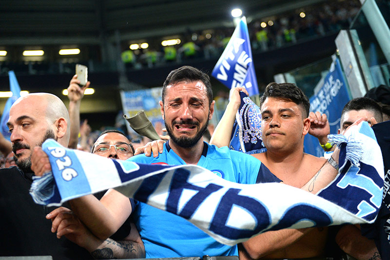 © Reuters/Massimo Pinca Jubel bei Napoli-Fans