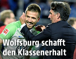 Ignacio Camacho und Trainer Bruno Labbadia (Wolfsburg)