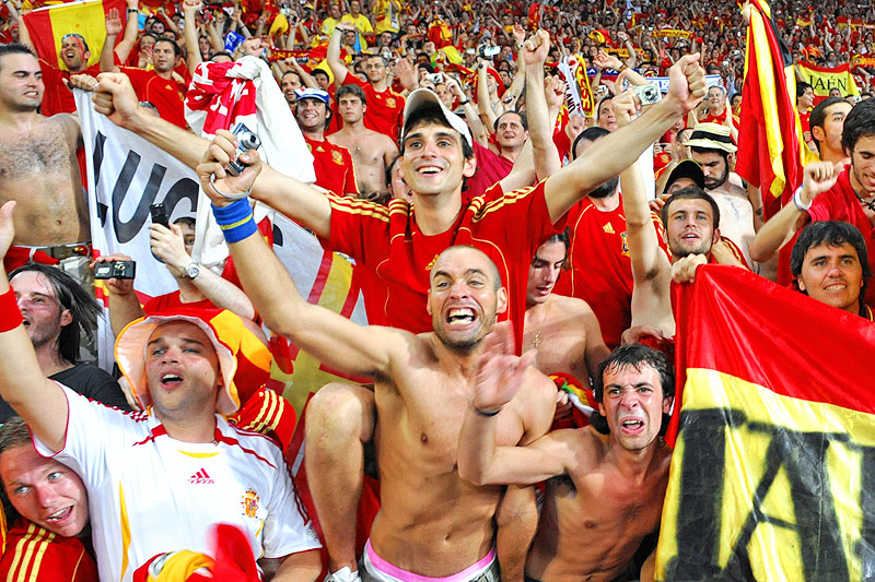 Spanische Fans beim WM-Finale 2008 im Wiener Ernst-Happel-Stadion