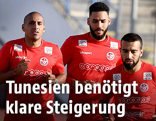 Wahbi Khazri, Dylan Bronn und Naim Sliti (TUN)
