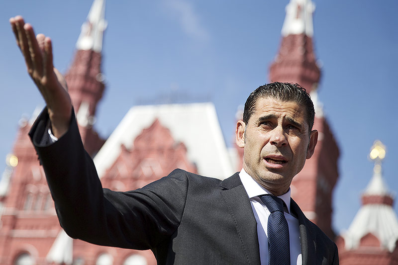 © AP/Pavel Golovkin Fernando Hierro