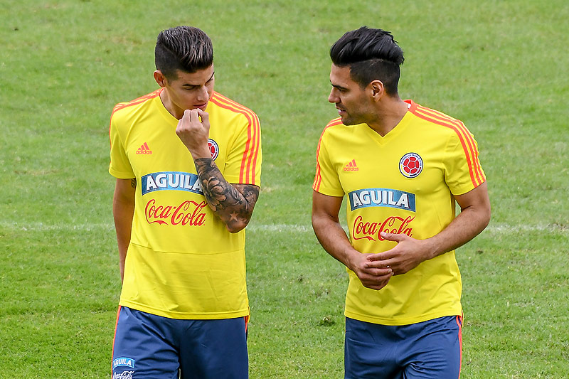 © APA/AFP/Luis Acosta James Rodriguez (COL) und Radamel Falcao (COL)