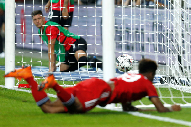 © Reuters/Ralph Orlowski Spielszene Frankfurt - Bayern